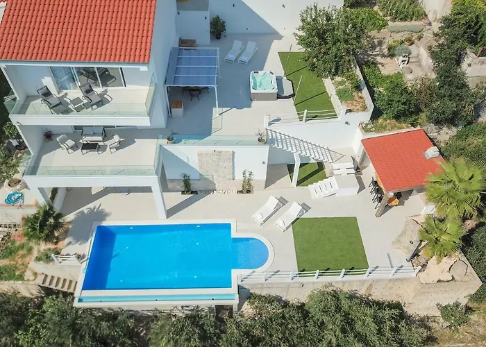 5 Stars 2 Bedrooms Blue Dream Village Croatia Vila